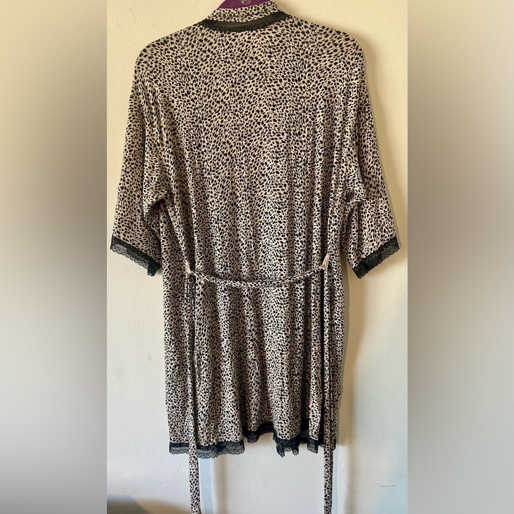 Victoria's Secret Animal Print Robe with Black Lace Accents - Picture 3 of 3